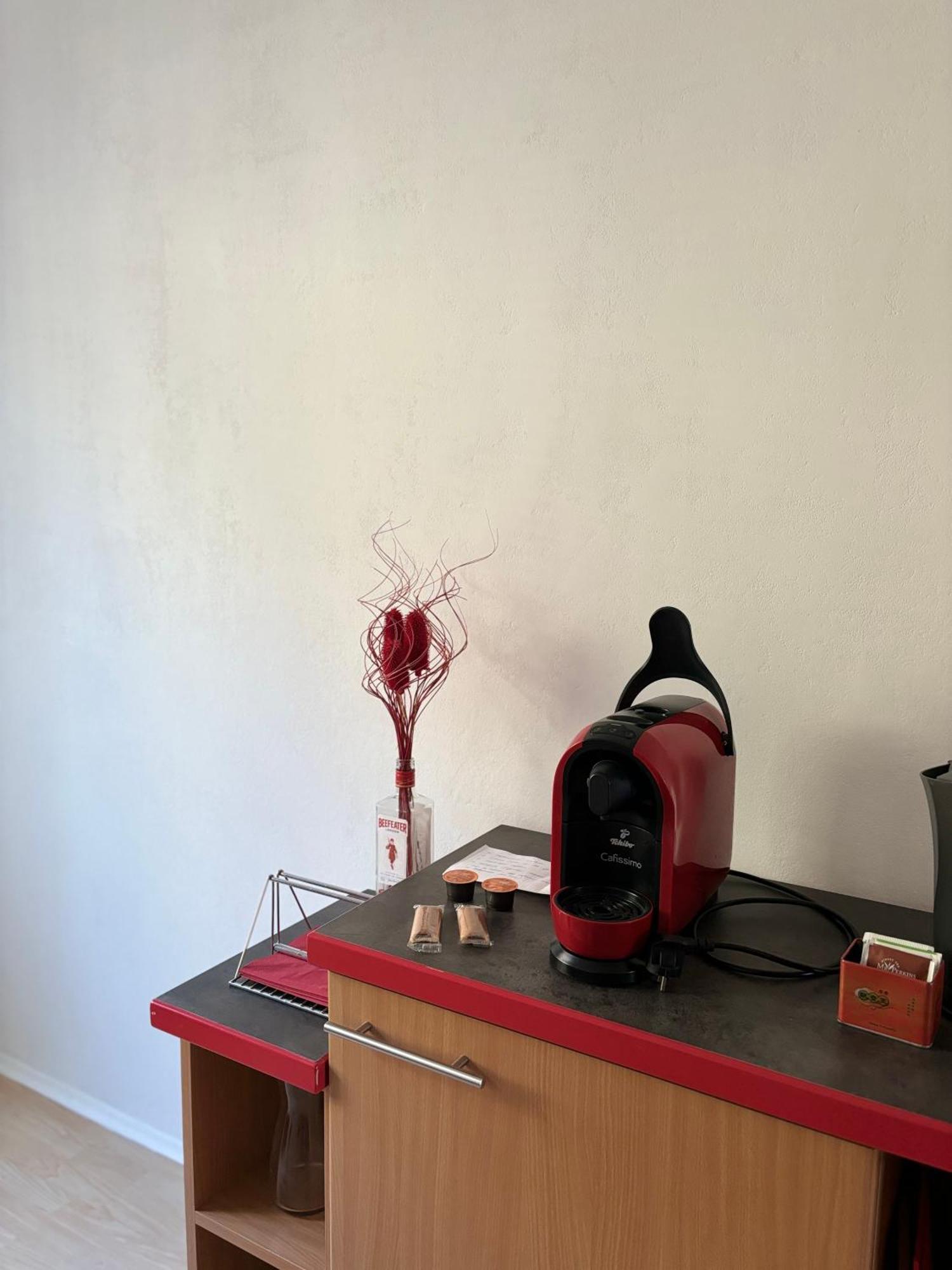 Zum Breyer Bnb City Apartment Baden Bagian luar foto